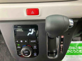 3.「認定中古車カルテ」は、走行距離や修復歴に加えてキズ・凹みの有無・状態や消耗品の交換、過去の整備状況がわかります。