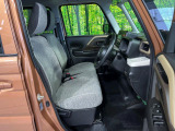 運転席シート廻りは使用感も少なく、良好な状態となっています。丁寧に使われていたことがよくわかりますね。
