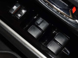 電動格納式ドアミラー・パワーウインドウを装備しています。