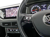 設定したスピードを上限に自動で加減速をし、一定の車間距離を保つ事で長距離運転の疲労を軽減する【ACC】が装備。