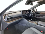 見通しのよいすっきりとした視界で、誰でも運転しやすいです。運転のしやすさは疲れにくさにも繋がりますよ♪