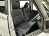 【運転席・助手席】内装ルームクリーニング済みです。しっかり綺麗にしていますので、是非、お確かめください。車に自信があるからこそ、是非一度ご来店頂き内外装も見てもらえると幸いです。