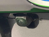 バックカメラ ナビゲーション等を装着した場合には車両の前後左右に搭載した4つのカメラにより、車庫入れや狭い道でのすれ違いをしっかりサポートするパノラマモニター対応カメラが付いてます