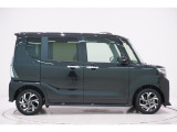 県内13店舗にて常時500台以上ダイハツ車を展示中です。見て、触って、納得のいく一台をぜひ見つけてください。