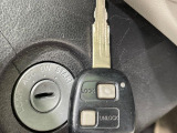 【キーレス】少し離れた場所からでもボタン一つでドアの開錠・施錠ができるのでとっても便利!ドアの鍵穴周りに傷をつけることもありません♪