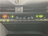 デュアルオートエアコン付きです。運転席・助手席でそれぞれ吹き出す風の温度や風量など自動調整してくれます。☆フロント席はヒーターとベンチレーションが装備されています☆
