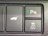 【パワーバックドア】スマートキーや運転席のボタンを押すだけでリアゲートが自動で開閉します!荷物を持っている時や、高い位置にあるバックドアを閉める際に便利な機能です♪