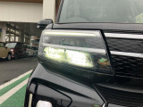 オートライト機能LEDヘッドランプ付きで、大変明るく夜間運転の視界をサポートしてくれます。また夕暮れ時やトンネル走行時にヘッドランプが自動で点灯してくれます。