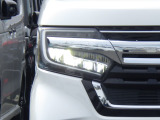 ★LEDヘッドライト搭載★ 白っぽく光る明るく省電力なLEDライト!先進的な白い輝きでフロントフェースを引き締めます☆