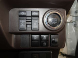 スマートアシストを搭載したサポカーS車です。