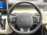 【純正革巻きステアリング】上質な革を使用することで、手にしっかり馴染みとても運転しやすいハンドルです♪