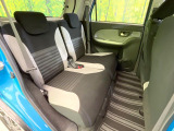 後部座席も気になるようなキズ・汚れやへたり等、大きなダメージはなく、良好な状態です。