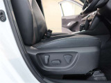 パワーシート搭載。微妙な調整が手軽にでき、ピッタリなポジションで運転することが可能です。