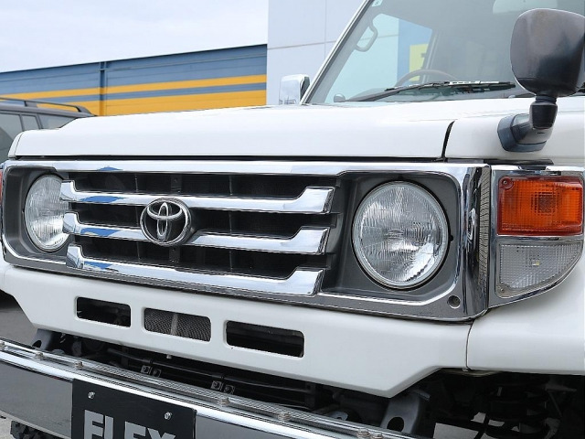 トヨタ ランドクルーザー70 4.2 LX ディーゼル 4WD の中古車詳細