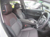 乗り降りしやすい運転席&フロアマット付き♪◎掲載後すぐに販売が決まってしまう場合もございますのでご来店前にお電話でご予約を頂ければ幸いです。