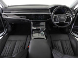 指定工場で車検までご対応可能。6ベイを完備したサービス工場を併設し、快適なAudiライフをサポートします。詳しくは0078-6002-900146中古車スタッフまで