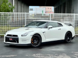 00モデルGT-R35入庫致しました。仕入れ専門スタッフが厳しい目と経験で入庫致しました1台になります。是非、ご来店して現車をご覧になってください。スタッフ一同お待ちしております。