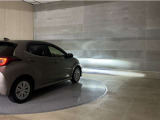 LEDヘッドランプです。十分な明るさを保ちつつも消費電力が少なく、バルブ寿命も長いのが特徴です。瞬時にMAXの光量を発揮するのもLEDならではです。