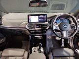 ☆センターパネルを運転席側に僅かに傾けたBMW独特のインパネ☆【駆け抜ける歓び】はここからもスタートしております☆