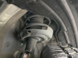 お車を安心してお乗りいただく為には、足回りの定期点検が欠かせません。サービスサポート(有償保証)では無料点検もご提供しており、安心のカーライフをお過ごしいただけるサポート体制が整っています。