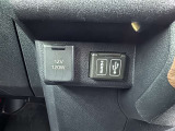 シガーソケット用の充電器が使用可能です!