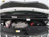 【エンジンルーム】エンジンルームもキレイに洗浄されています。ご納車前にしっかり整備させて頂きますので、ご安心ください。