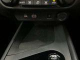 便利なUSB電源ソケット・ワイヤレス充電・シガーソケットなど電源供給はバッチリです。