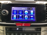 ナビゲーションはフルセグTV対応の純正HDDナビを搭載しています。Bluetoothオーディオ機能がありますので、スマートフォンなどの音楽も再生できます。
