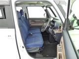 高品質カークリーニング 外装・内装、岐阜トヨペットの専門スタッフがシートもカーペットも綺麗に洗浄済み!プロの仕上げを是非ご確認ください。