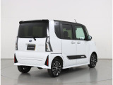豪華装備が満載の4WDターボ車!!