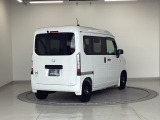 バックカメラが付いているのでバックでの車庫入れも安心です