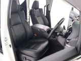 (電動シート)運転席8ウェイパワーシート!シートメモリー機能付き!上級グレードならではの贅沢装備で人気装備となります。