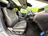 運転席シート廻りは使用感も少なく、良好な状態となっています。丁寧に使われていたことがよくわかりますね。