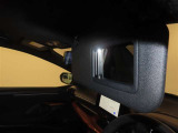 運転席バニティミラー付サンバイザー