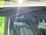 【トヨタセーフティセンス】走行中に前方の車両等を認識し、衝突しそうな時は警報とブレーキで衝突回避と被害軽減をアシスト。より安全にドライブをお楽しみいただけます。