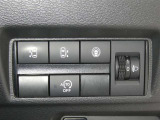 ネッツトヨタ静浜は&rdquo;キレイ&rdquo;にこだわっています。特設サービス工場で、新しく生まれ変わった車!内装・外装の徹底的な掃除、シートを外してニオイの元まで消臭・除菌、見えにくいエンジンルーム内もキレイ!
