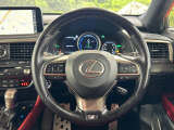 【ステアリングスイッチ】運転中、前方から目線をそらすことなく、オーディオ等の操作が可能な便利機能!安心&快適なドライブを演出してくれます♪