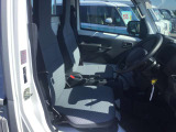 それぞれの分野のプロがお車の悩みや疑問に親身になって対応させていただきます。
