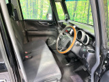 運転席シート廻りは使用感も少なく、良好な状態となっています。丁寧に使われていたことがよくわかりますね。