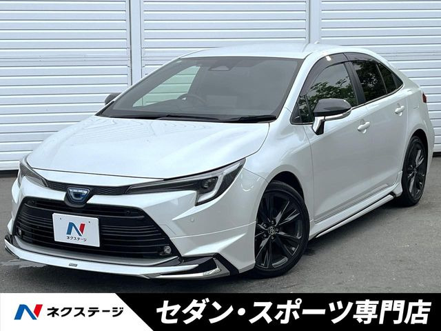 カローラ1.8 ハイブリッド W×B