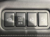 【パワーバックドア】スマートキーや運転席のボタンを押すだけでリアゲートが自動で開閉します!荷物を持っている時や、高い位置にあるバックドアを閉める際に便利な機能です♪
