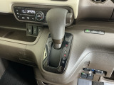 発進時から滑らかに加速する無段階変速のCVTはストップ&ゴーの多い街の中も快適です