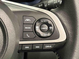 エコ走行モードへの切り替えが可能なステアリングスイッチに加え、高速道路を快適に走行できる全車速追従機能付ACC(アダプティブクル-ズコントロ-ル)スイッチが付いています(^^♪