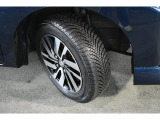 タイヤサイズは165/65R14です