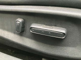 敷地内には整備工場も併設しておりますので、購入後のメンテナンスや定期点検・車検も受け付けております。