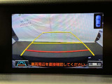 バックモニターで、後方を確認しながら安心して駐車することができます。運転初心者も熟練者も必須の機能ですよ!