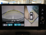 マルチビューカメラシステムです。周囲の状況を多彩なビューでナビ画面に表示します。駐車場や見通しの悪い交差点での安心感を高めます♪