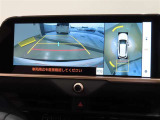 パノラミックビューモニター付きです。車両を上から見たような映像をディスプレイオーディオ画面に表示。運転席からの目視だけでは見にくい、車両周辺の状況をリアルタイムでしっかり確認できます。