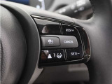 ◆アダプティブクルーズコントロール◆予め設定した車速内でクルマが自動的に加減速。前走車との適切な車間距離を維持しながら追従走行します。【LKAS】車線維持支援システムでステアリング操作を支援。