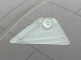 【i-ACTIVESENSE】走行中に前方の車両等を認識し、衝突しそうな時は警報とブレーキで衝突回避と被害軽減をアシスト。より安全にドライブをお楽しみいただけます。